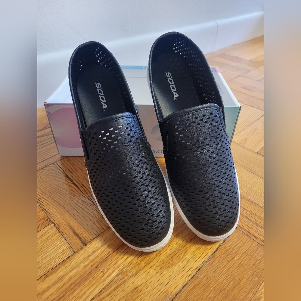 Slip on black sneakers - NEW in the box